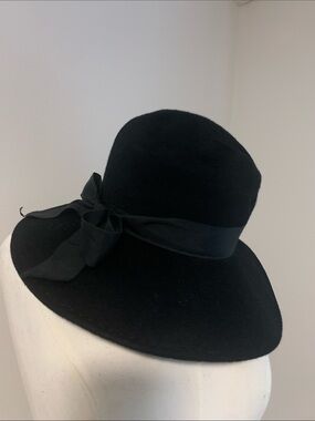 Vintage Henry Pollak wool womans hat